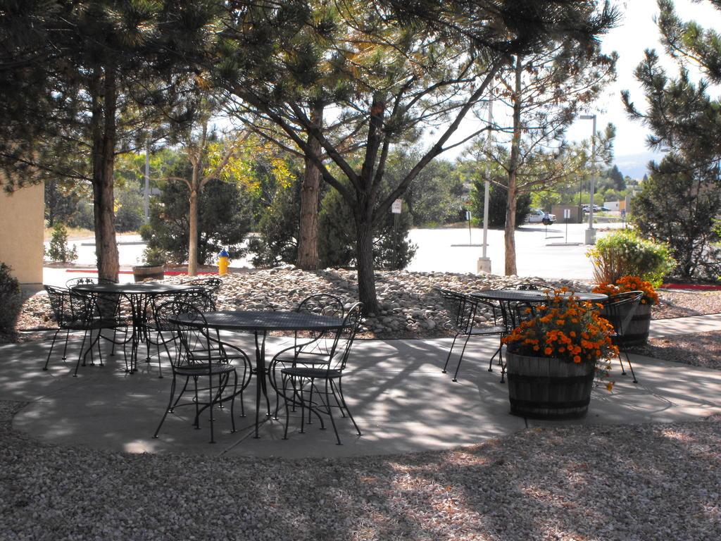 Quality Inn & Suites Garden Of The Gods Colorado Springs Exterior foto